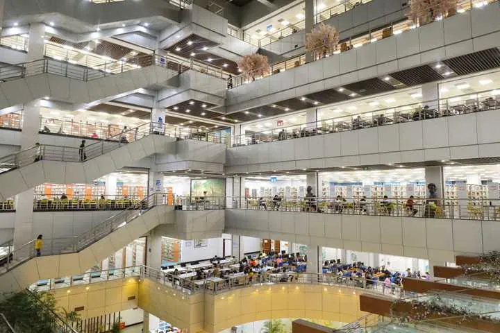 Southwestern University of Finance and Economics library reading area